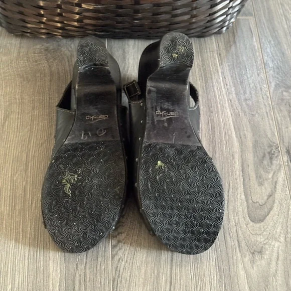 Dansko Black Cutout Women's Sandals Size 8.5 - Picture 13 of 13